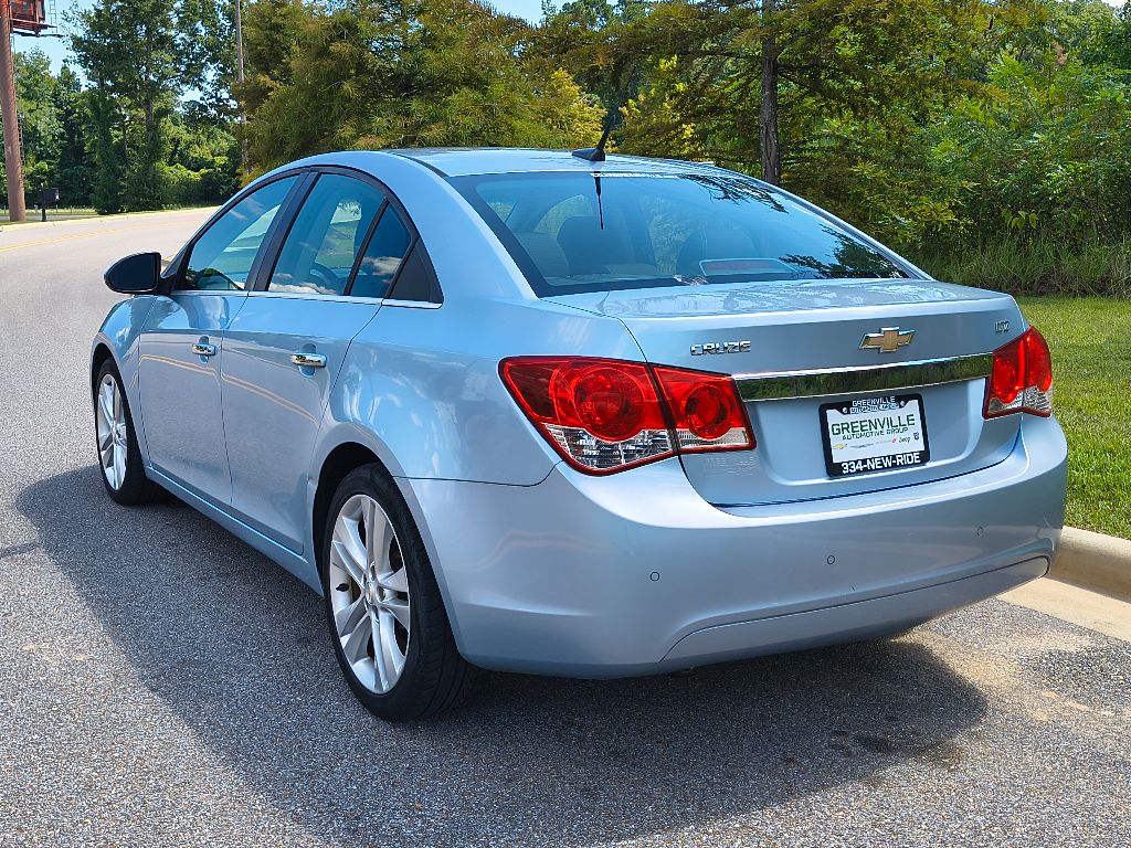 2011 Chevrolet Cruze LTZ photo 5
