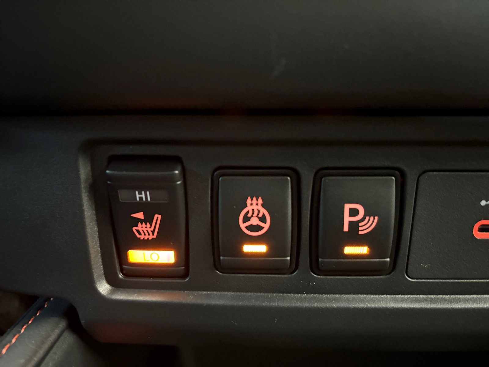 2026 Nissan Frontier PRO-X photo 2