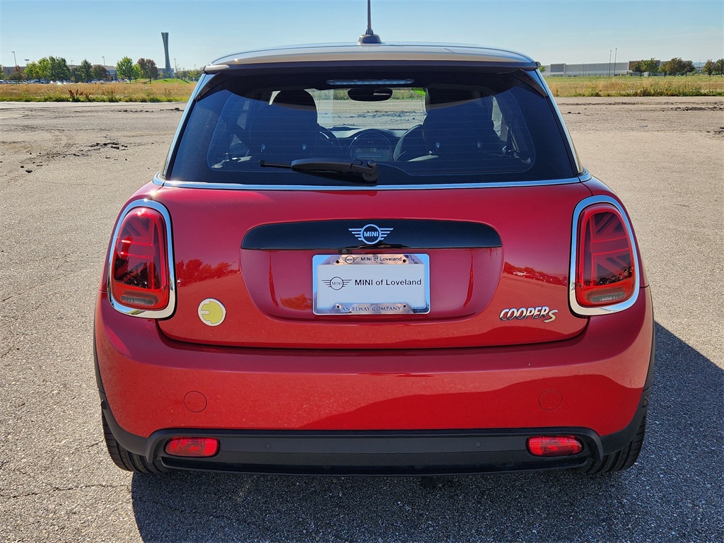 2024 Mini Cooper 2 Door Hardtop SE photo 11