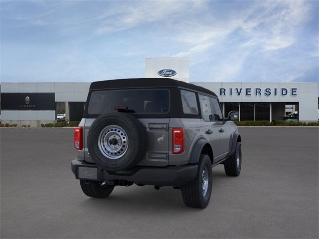 2025 Ford Bronco Base photo 5