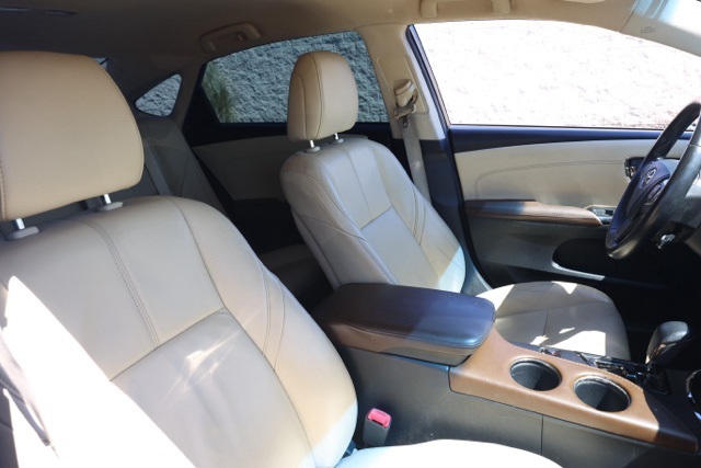 2013 Toyota Avalon XLE photo 19