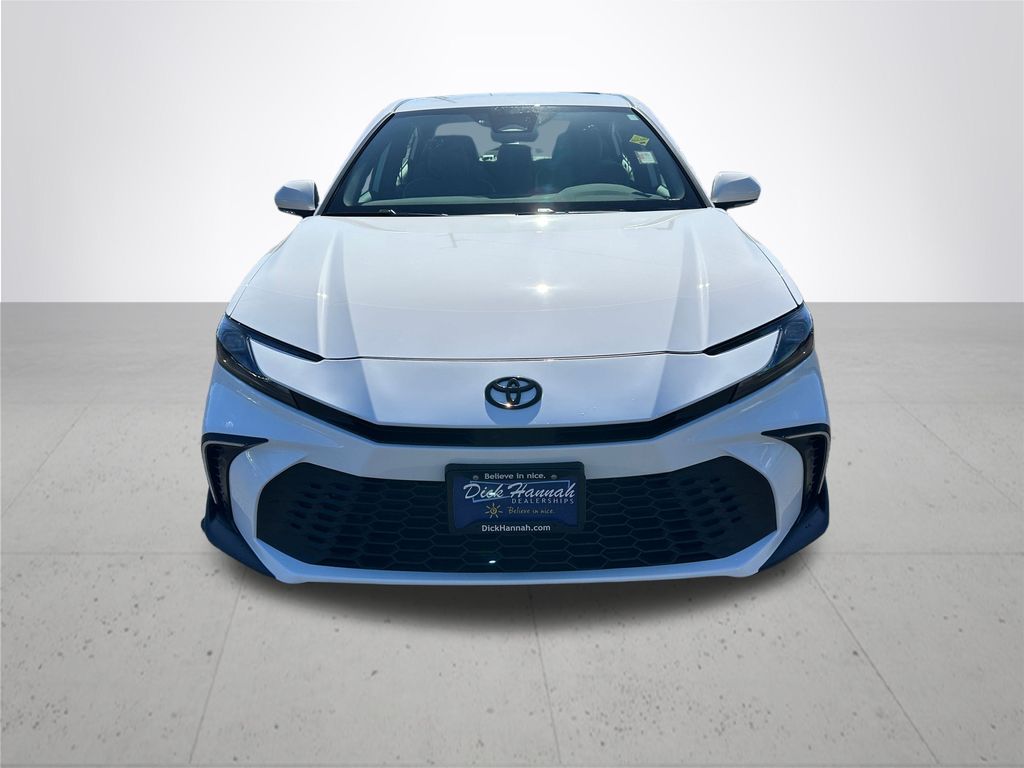 2026 Toyota Camry SE photo 3