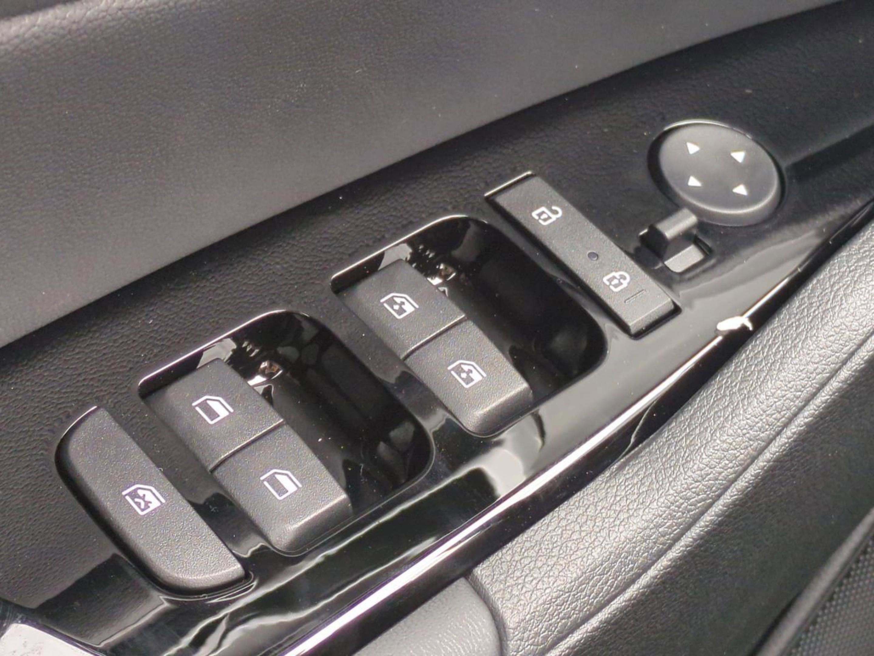 2025 Kia Sportage Hybrid EX photo 22
