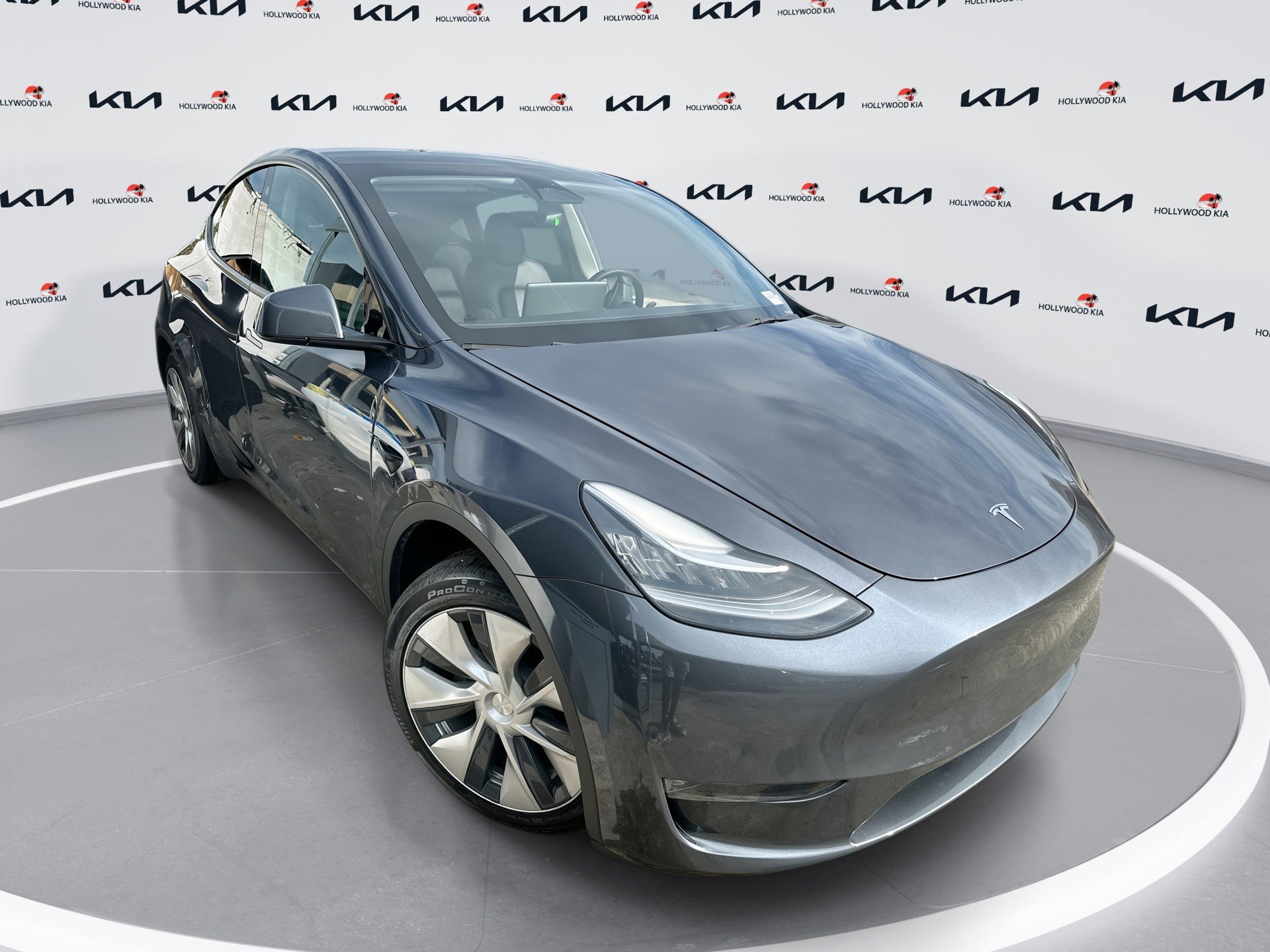 2023 Tesla Model Y Long Range's photo