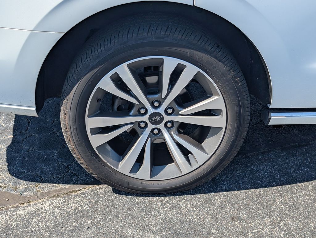 2021 Ford Expedition Platinum photo 19