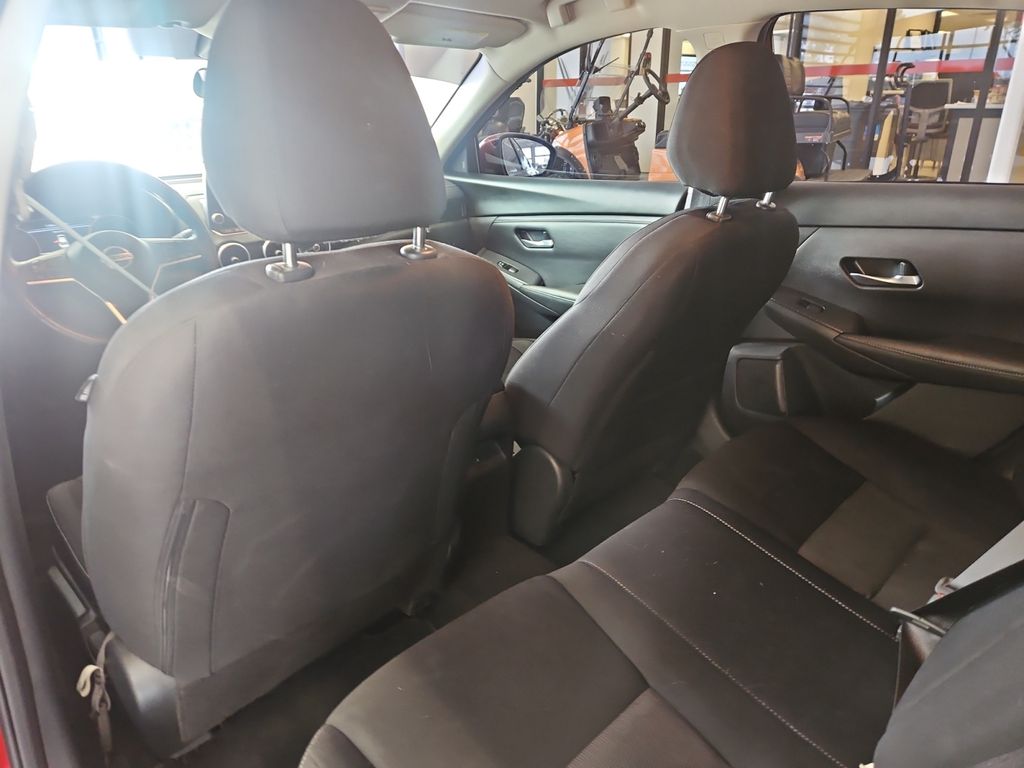 2023 Nissan Sentra SV photo 18