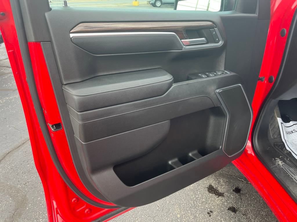 2023 Chevrolet Silverado 1500 RST photo 17