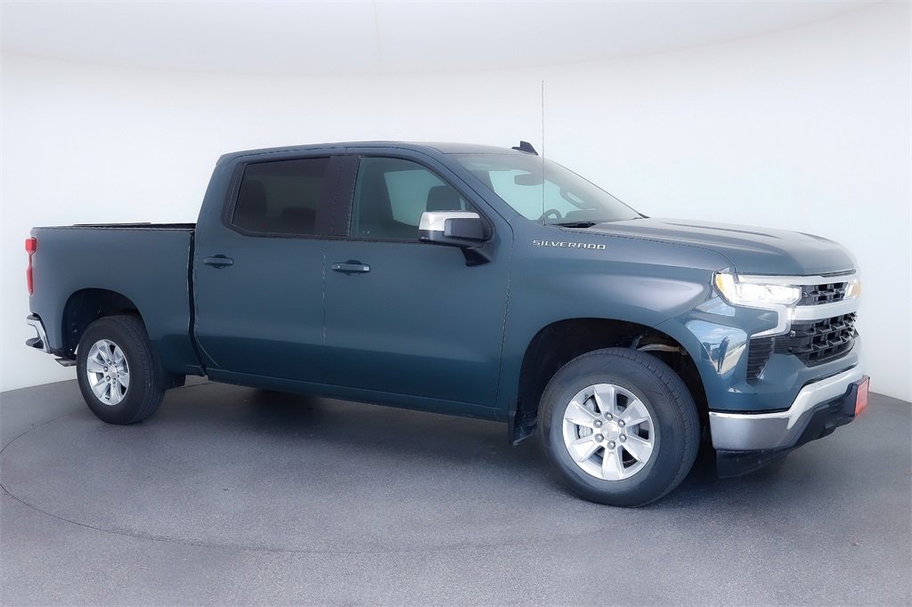 2025 Chevrolet Silverado 1500 LT's photo