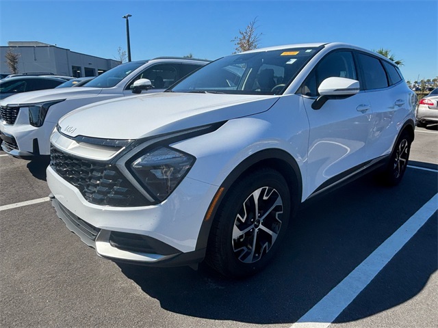 2023 Kia Sportage EX photo 2