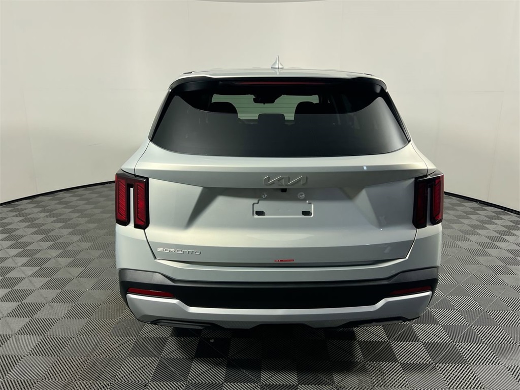 2026 Kia Sorento LX photo 3