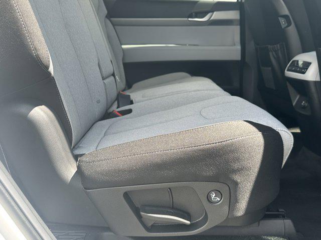 2025 Hyundai Palisade SE photo 11