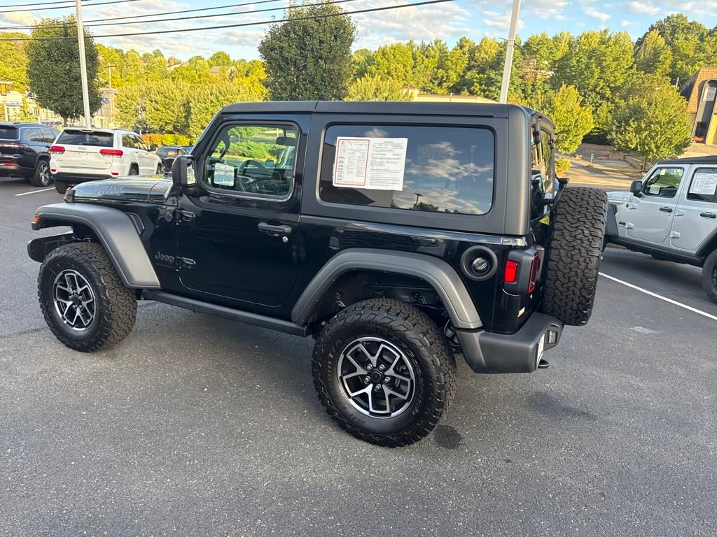 2023 Jeep Wrangler Willys photo 3