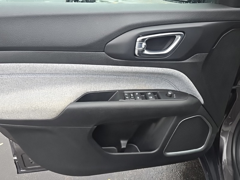 2022 Jeep Compass Latitude photo 18