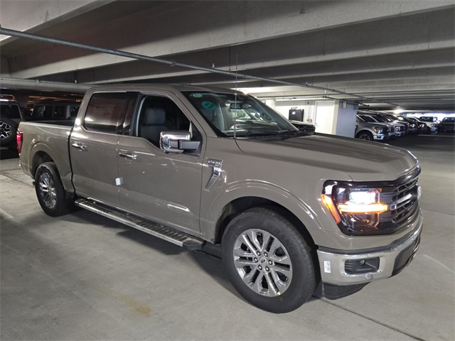 2025 Ford F-150 XLT photo 2