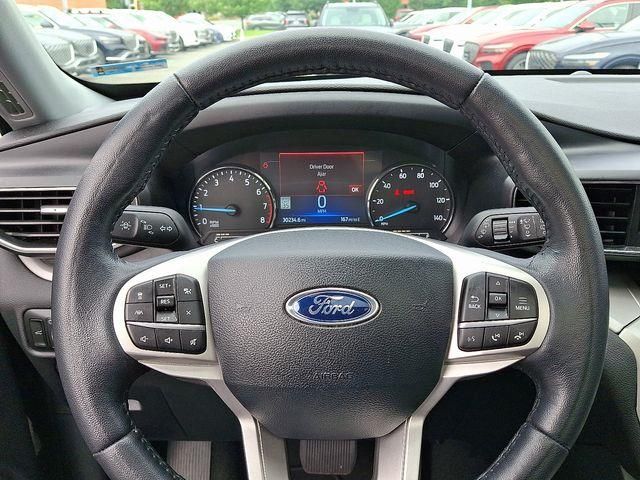 2023 Ford Explorer XLT photo 22