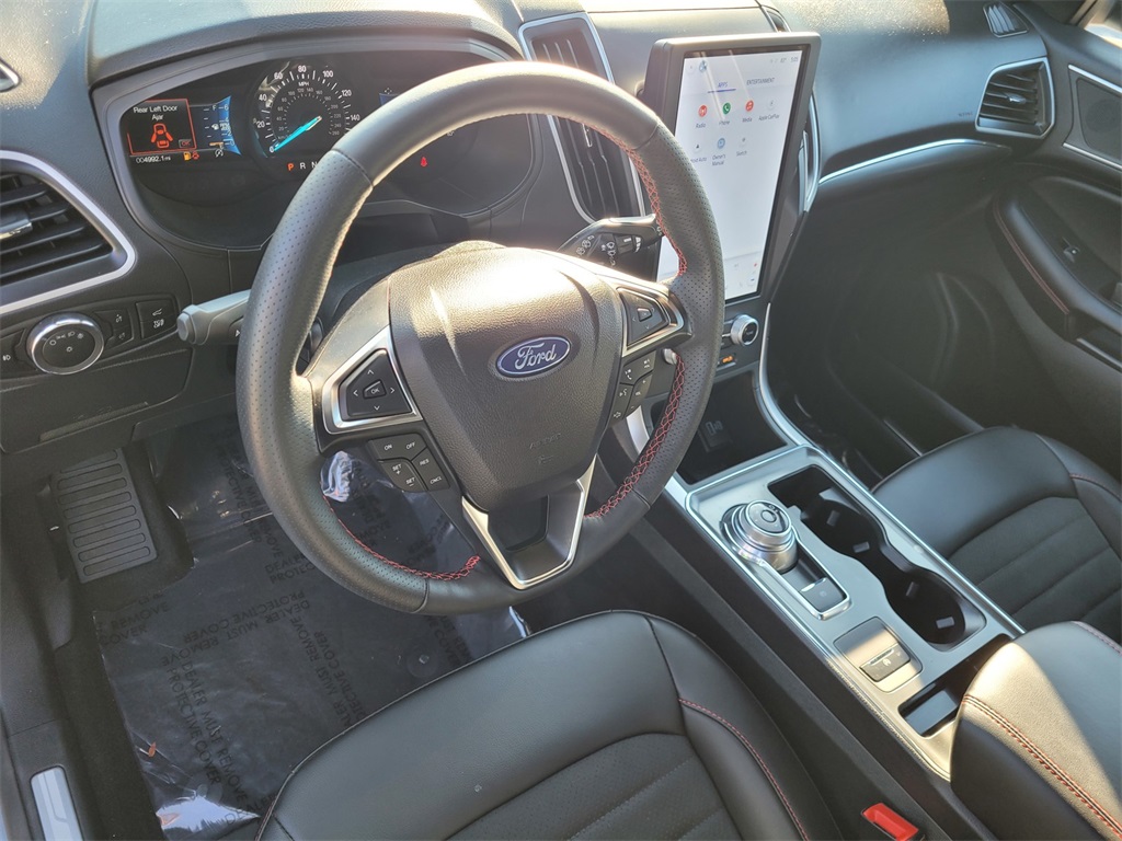 2024 Ford Edge ST photo 10