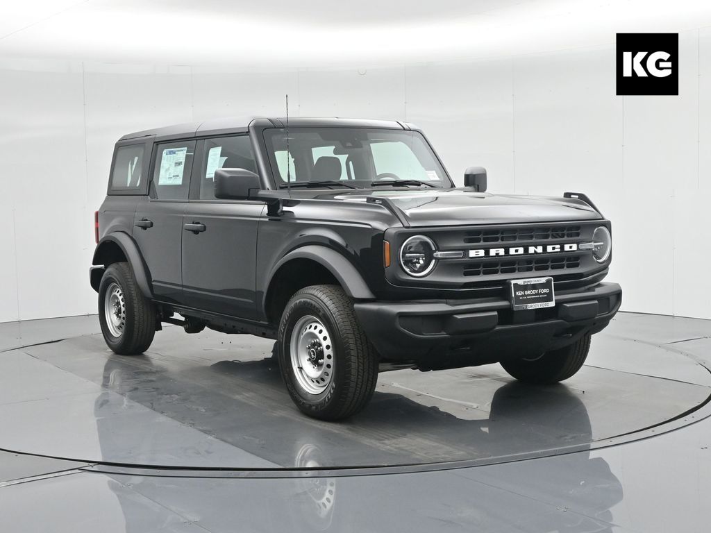2025 Ford Bronco 4-Door Base's photo