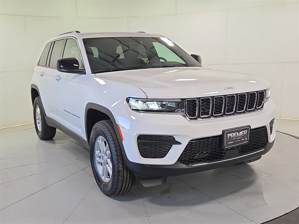 2025 Jeep Grand Cherokee Laredo's photo