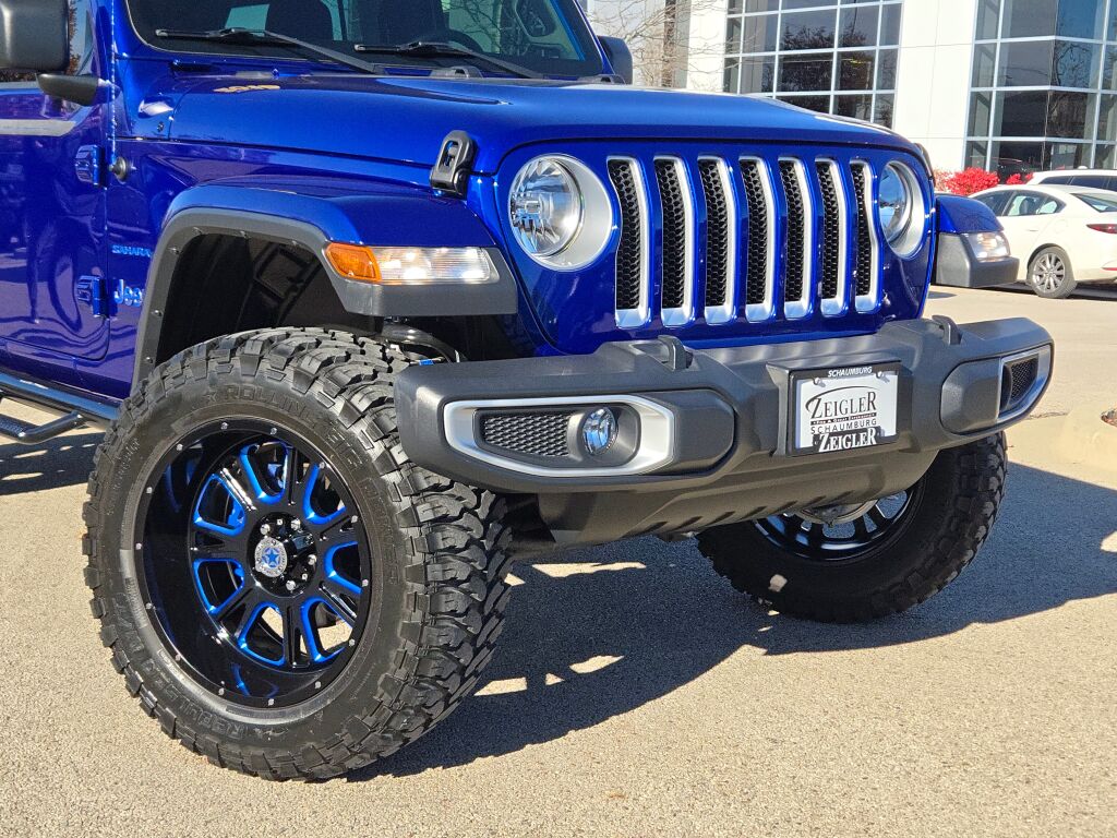 2018 Jeep Wrangler Unlimited Sahara photo 2