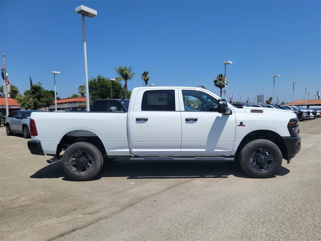 2025 Ram 3500 Tradesman photo 3
