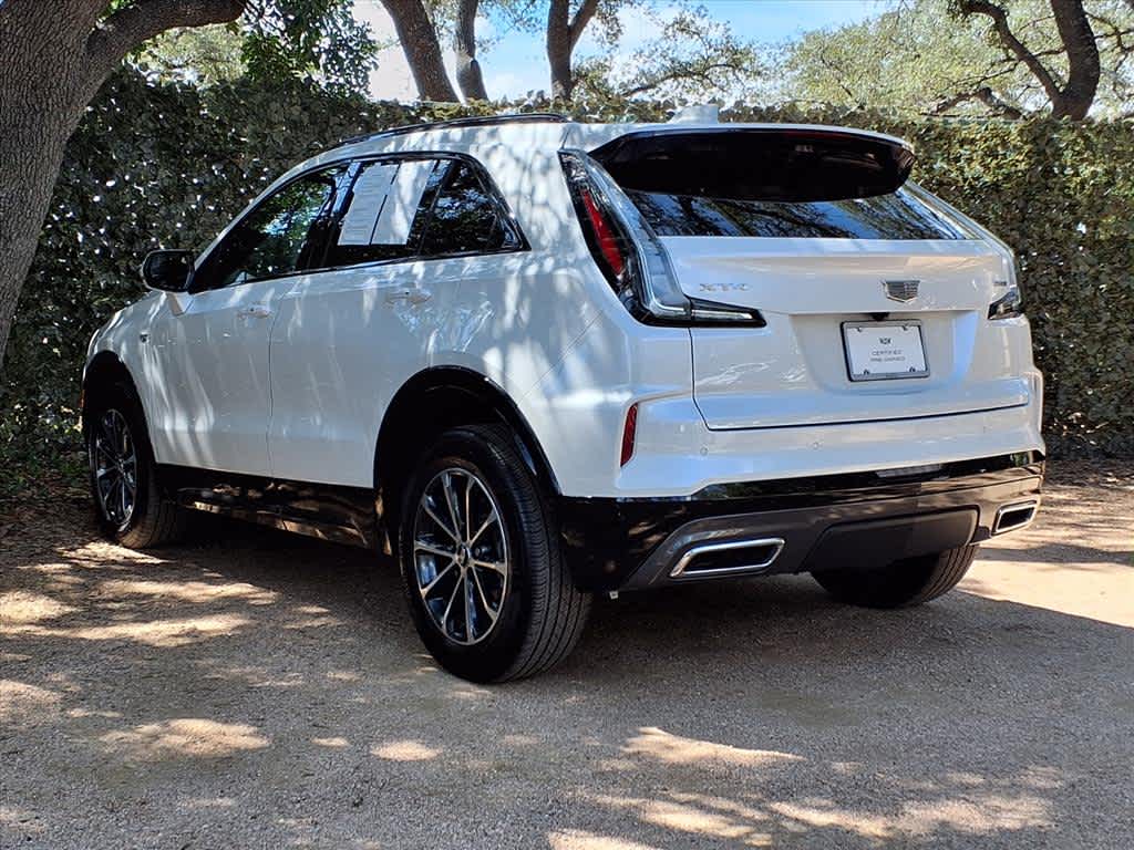 2024 Cadillac XT4 Sport photo 3