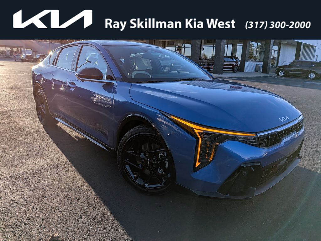 2025 Kia K4 GT-Line Turbo's photo
