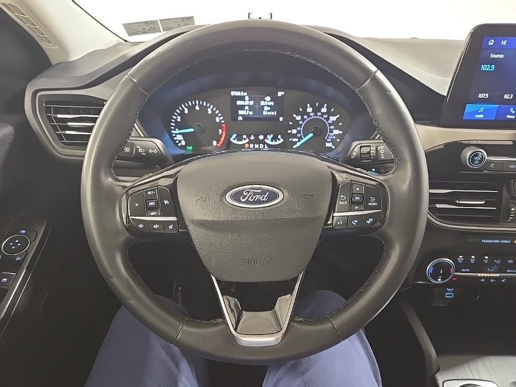 2022 Ford Escape SEL's photo