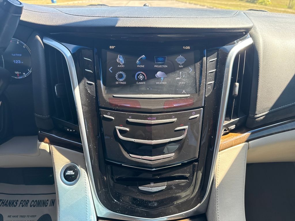 2018 Cadillac Escalade Luxury photo 23