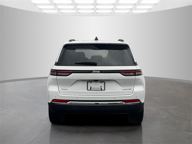 2024 Jeep Grand Cherokee Limited photo 6