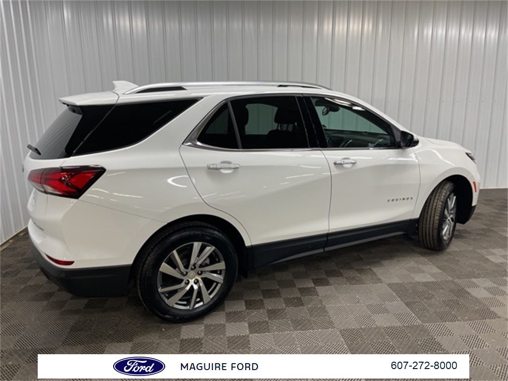 2022 Chevrolet Equinox Premier photo 3