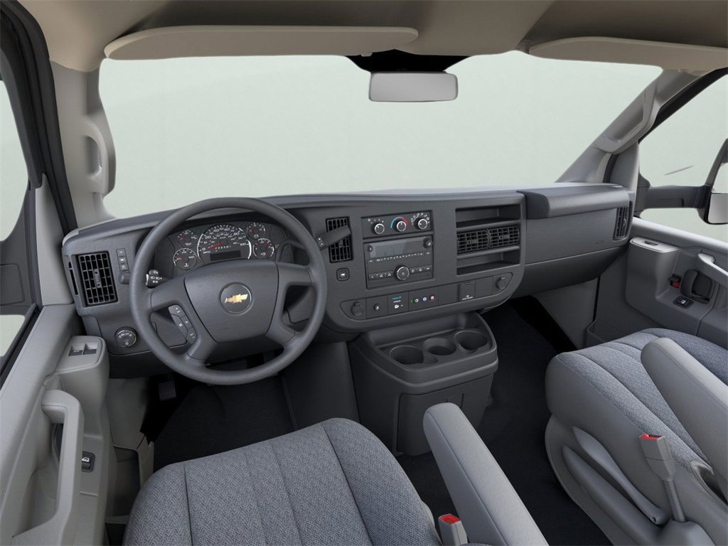 2025 Chevrolet Express Cutaway 3500 photo 13