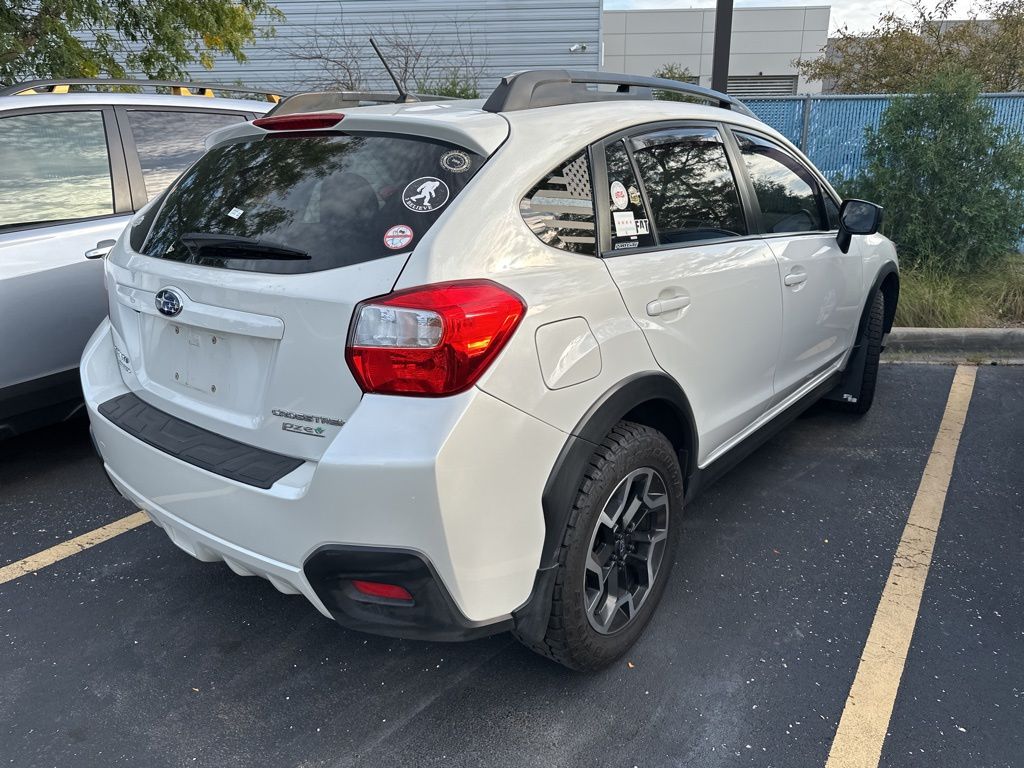 2017 Subaru Crosstrek 2.0i photo 2