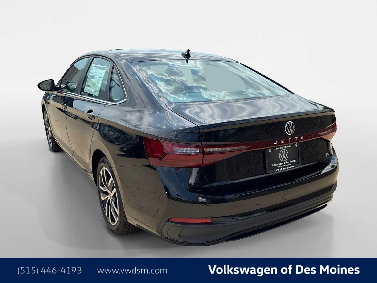 2025 Volkswagen Jetta SE photo 4