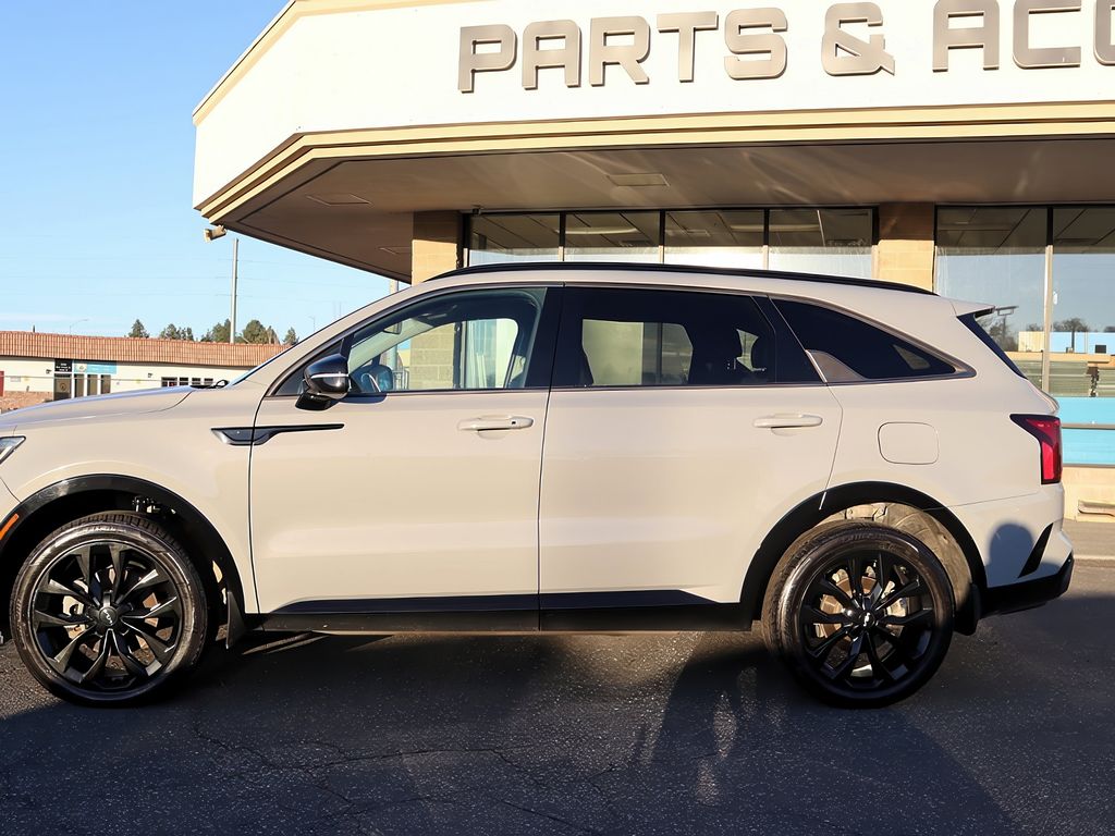 2022 Kia Sorento X-Line EX photo 2