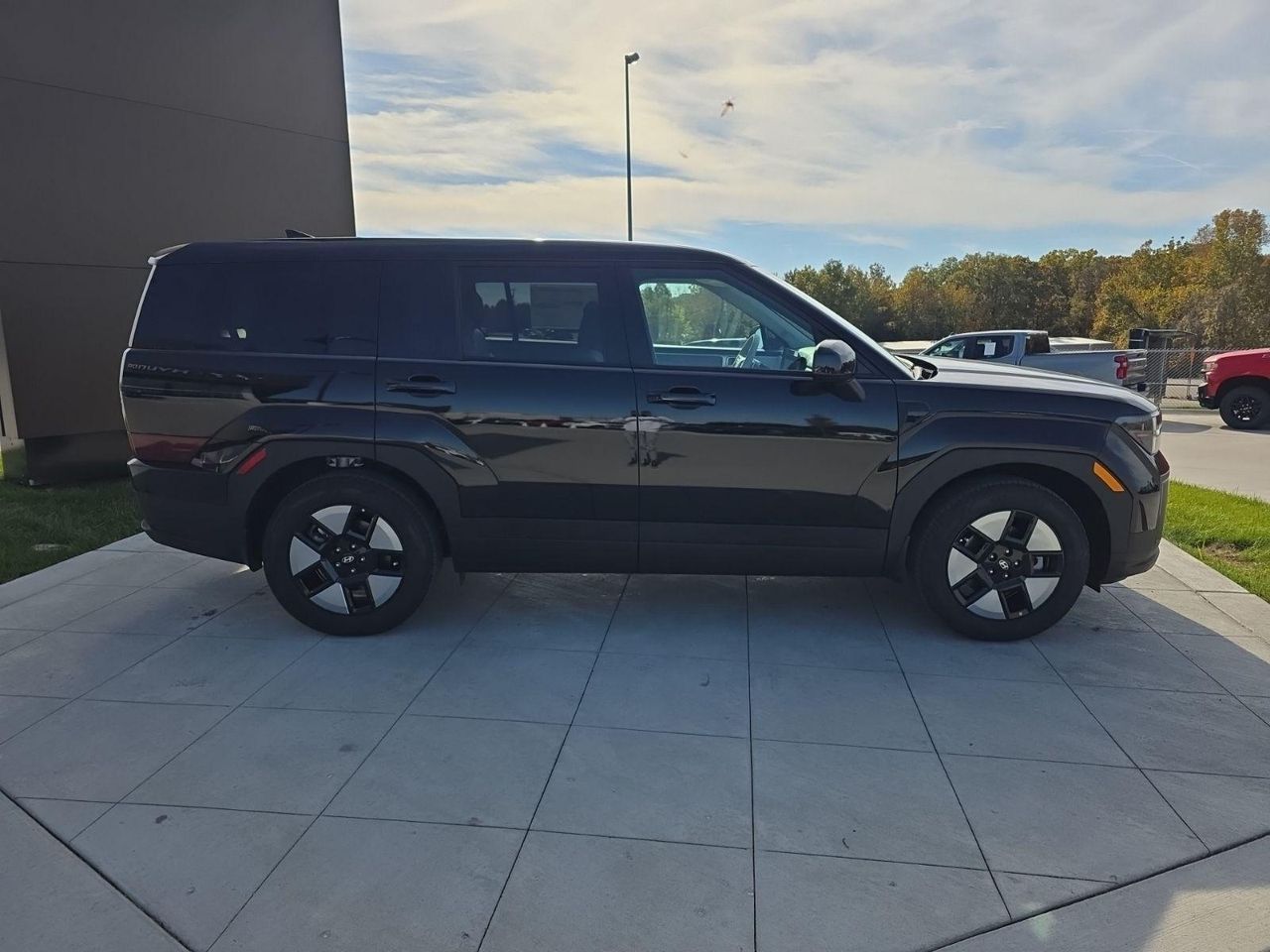 2026 Hyundai Santa Fe SE photo 2