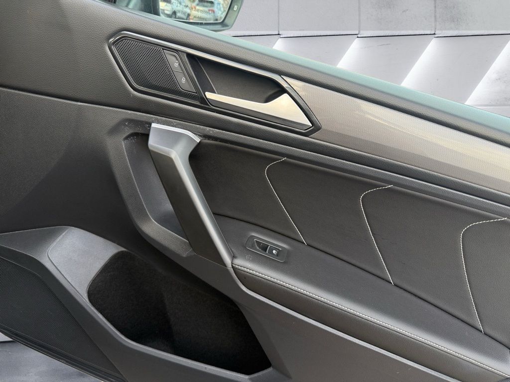 2024 Volkswagen Tiguan SE Wolfsburg Edition photo 19