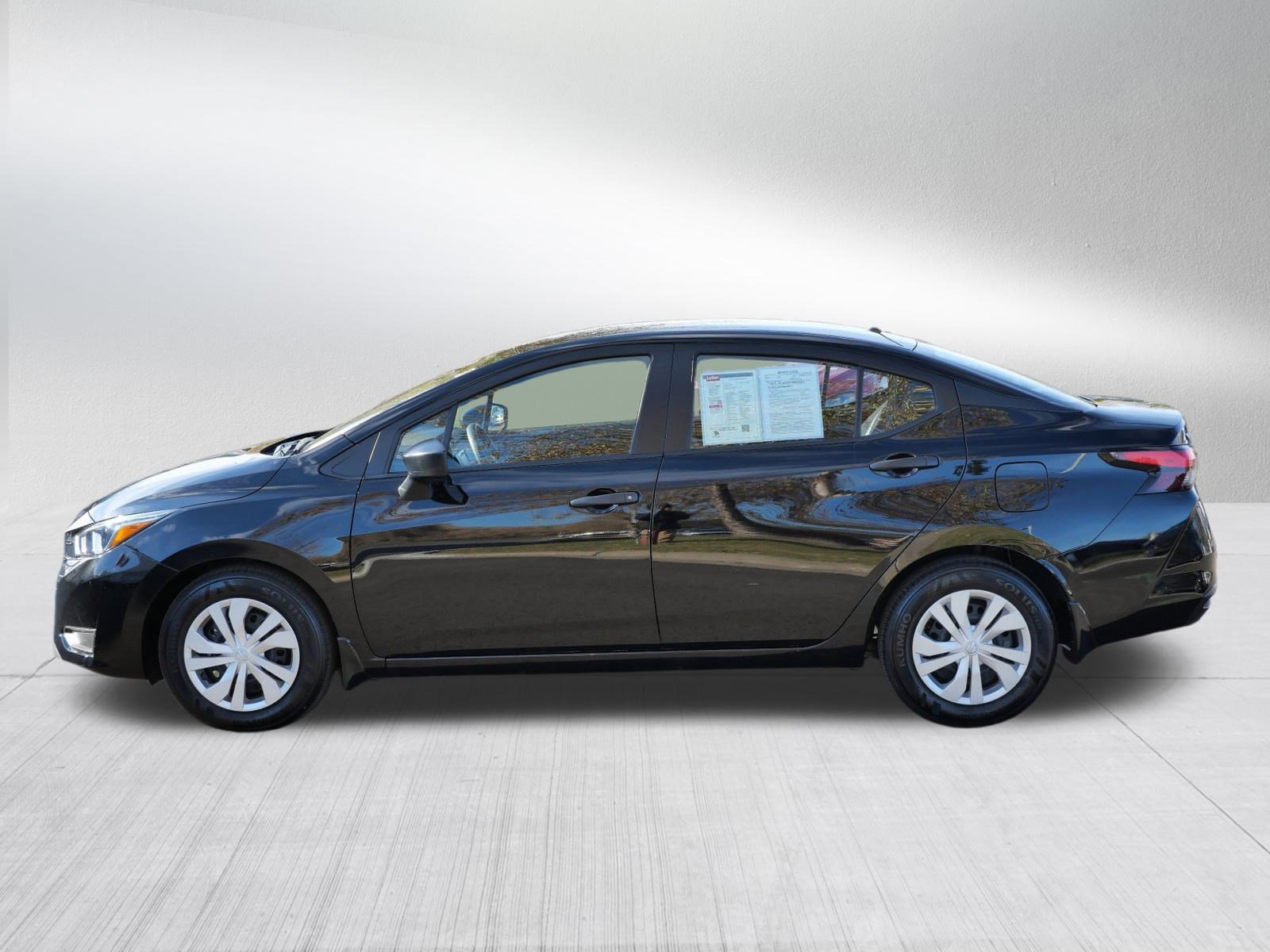 2024 Nissan Versa S photo 4