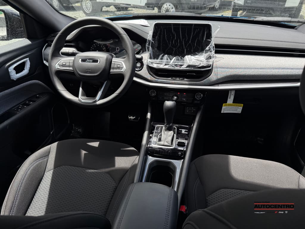 2025 Jeep Compass Sport photo 3