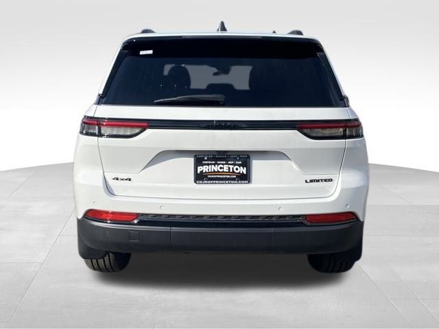 2025 Jeep Grand Cherokee Limited photo 2