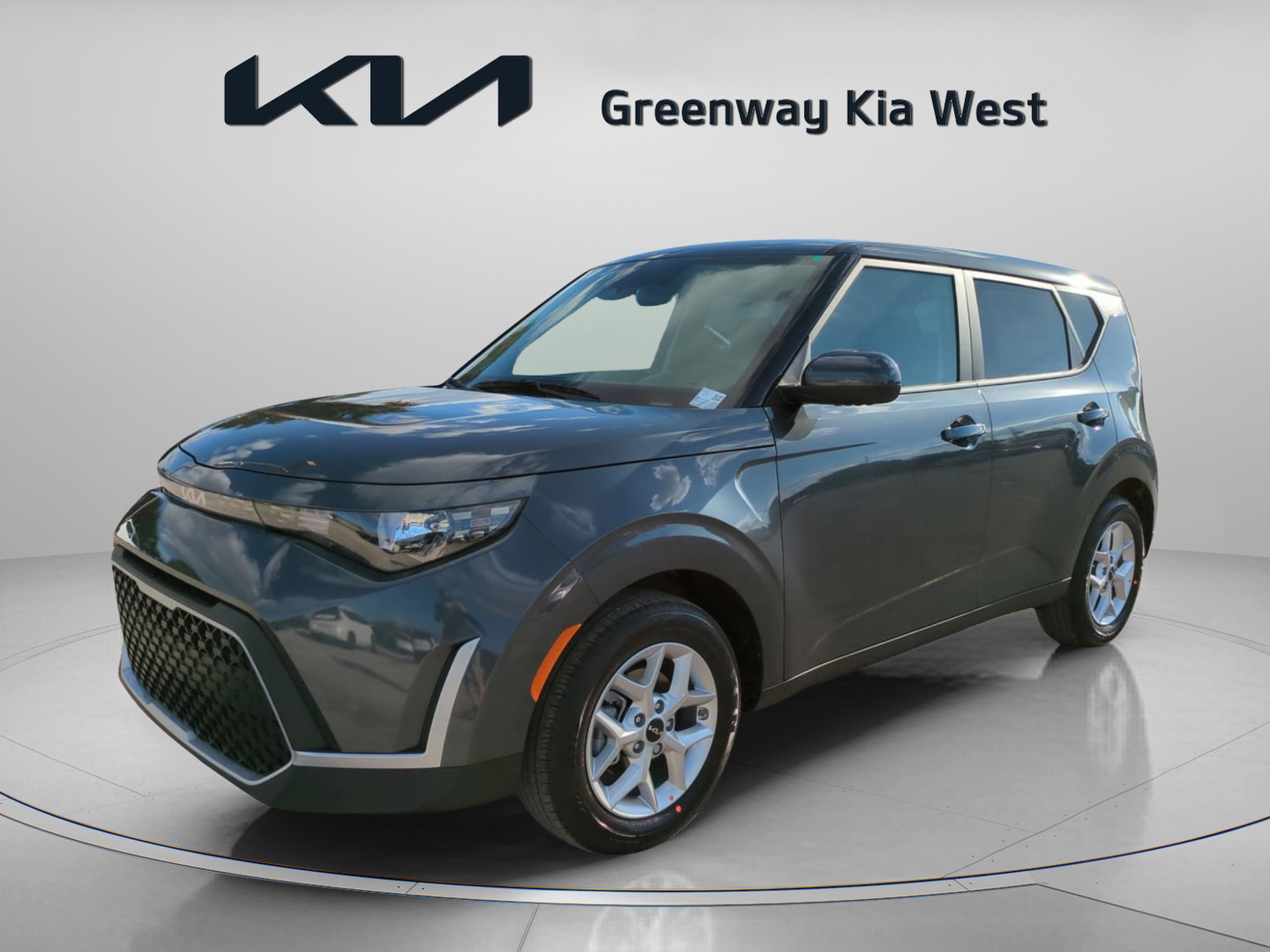 2025 Kia Soul LX photo 3