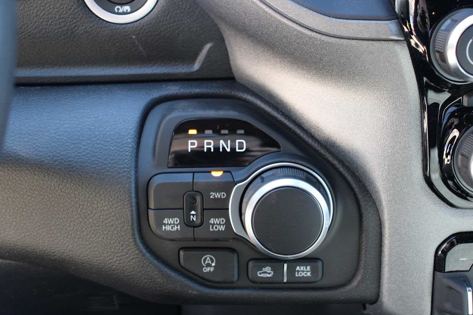 2025 Ram 1500 Tradesman photo 17