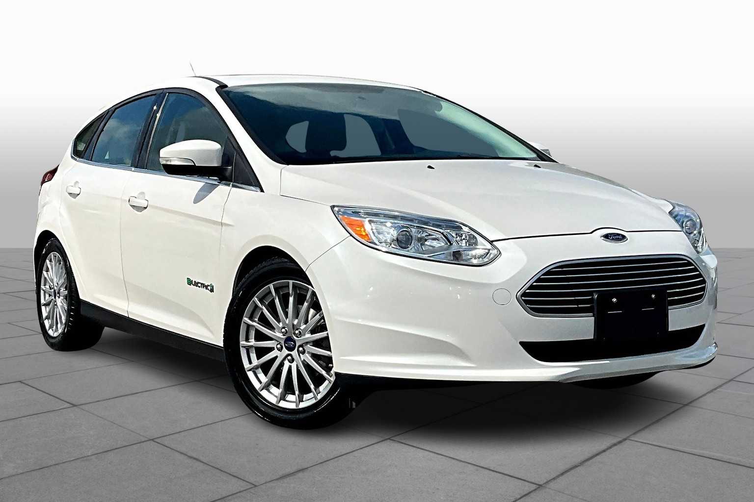 Used 2015 Ford Focus Electric with VIN 1FADP3R49FL378027 for sale in College Park, MD