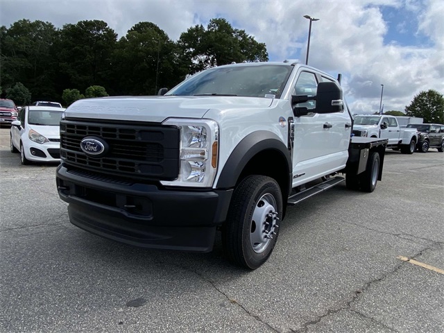 2025 Ford F-550 photo 6