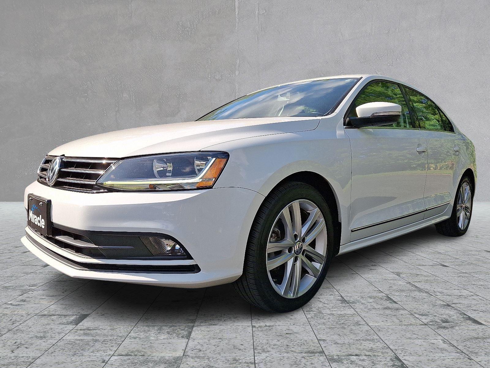 2017 Volkswagen Jetta 1.8T SEL photo 2