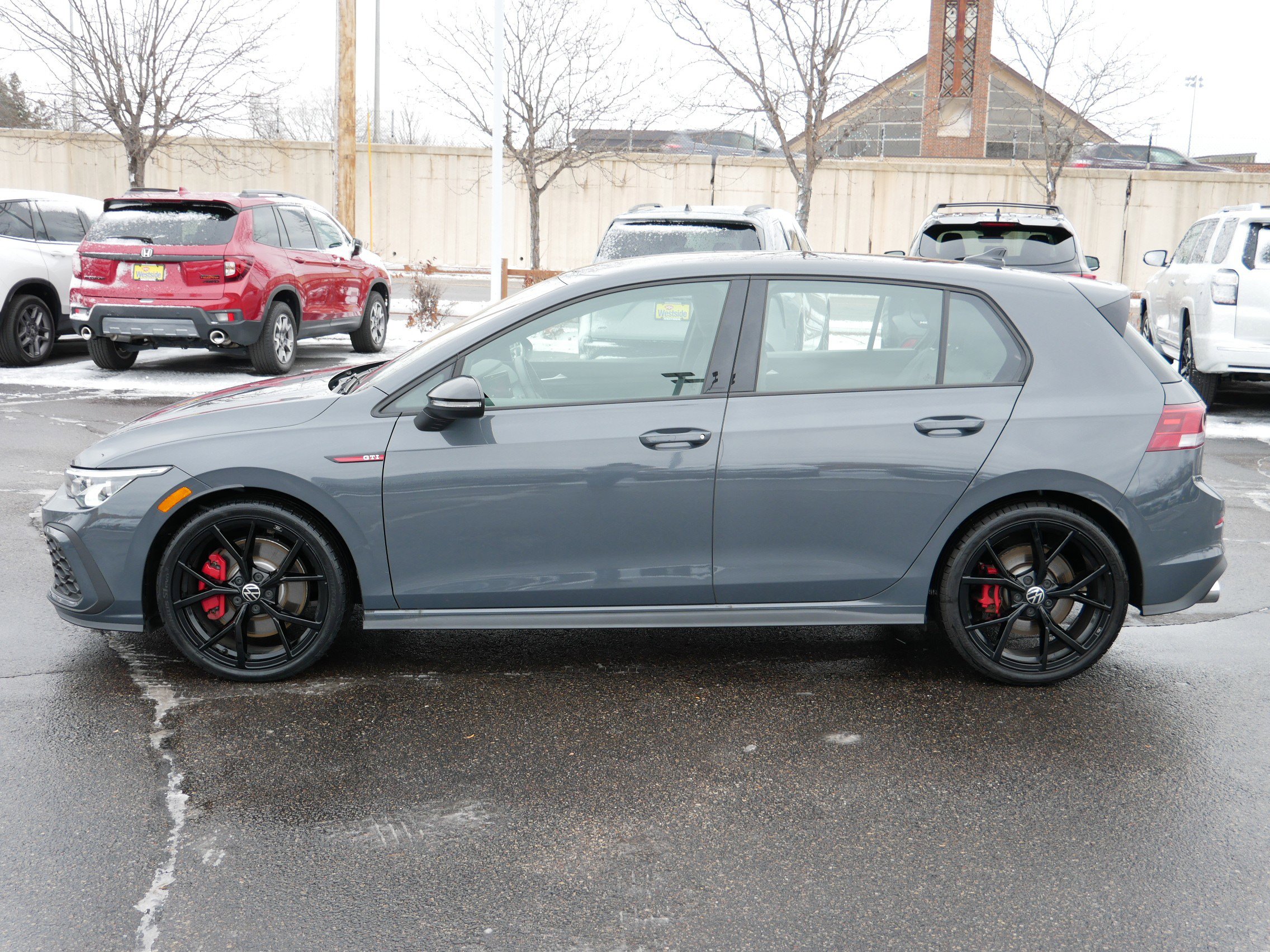 2024 Volkswagen Golf GTI 380 S photo 2