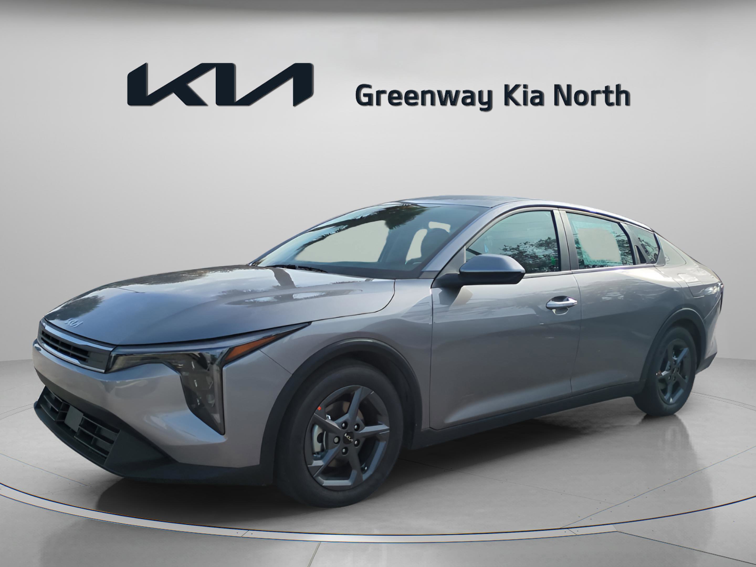 2025 Kia K4 LXS photo 2