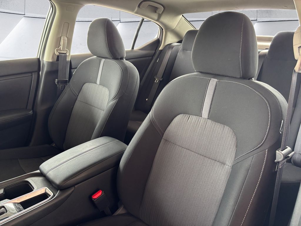 2025 Nissan Sentra SV photo 8