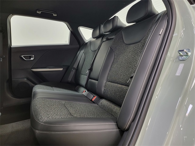 2025 Kia K4 GT-Line photo 15