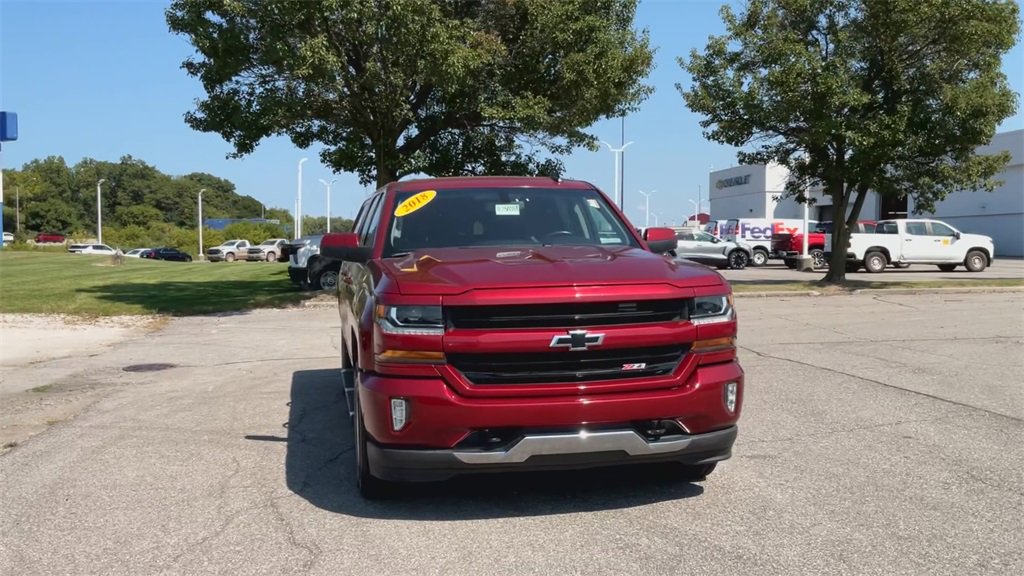 2018 Chevrolet Silverado 1500 LT photo 3