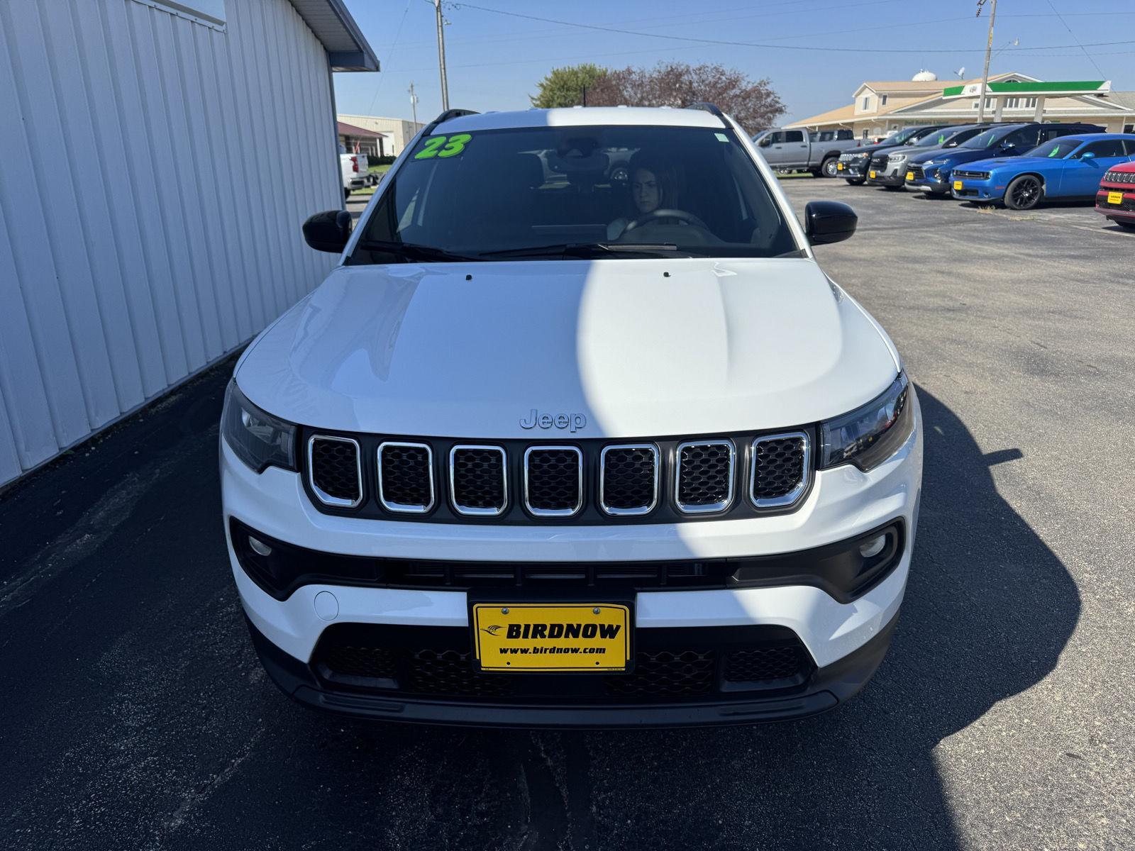 2023 Jeep Compass North Edition Latitude photo 3